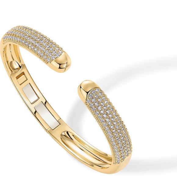 NEW 14K Gold Plated Elegant Gold Cuff Bracelet - Picture 4 of 4